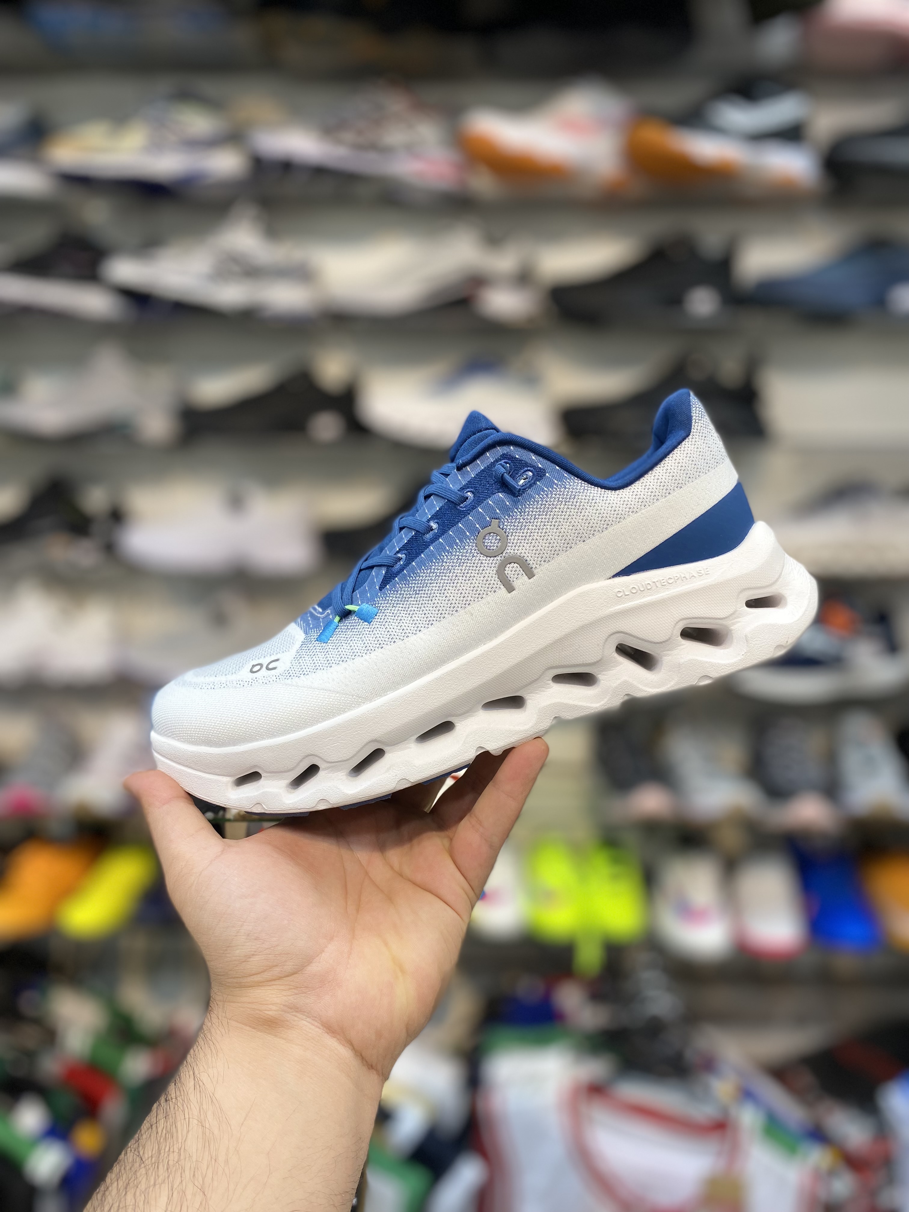 کفش آن رانینگ QC